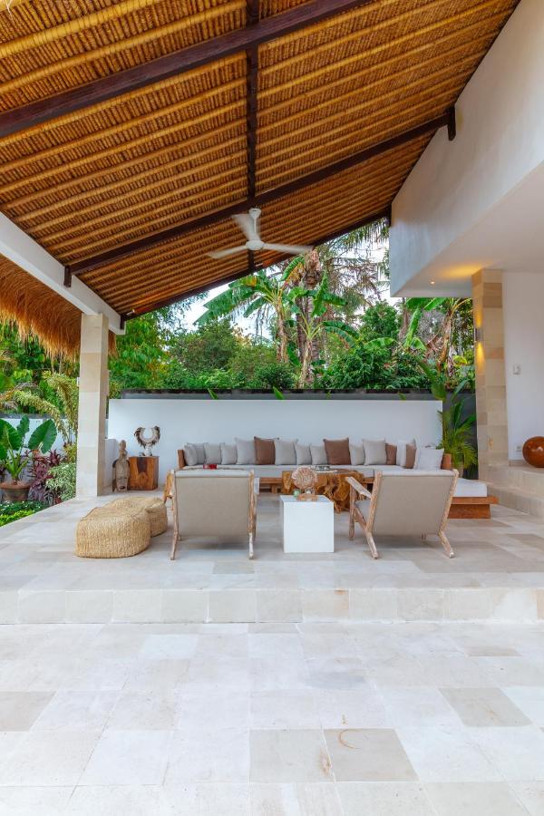 Villa Rasa Senang, With Private Cook And Pool Karangasem  Luaran gambar